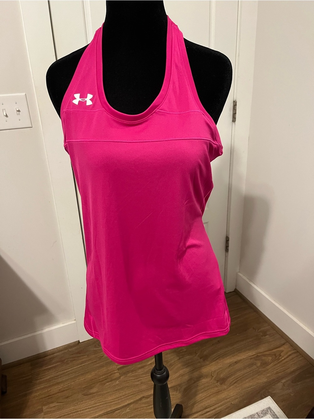 Under Armour Women's Pink Athletic Tank Size Medium